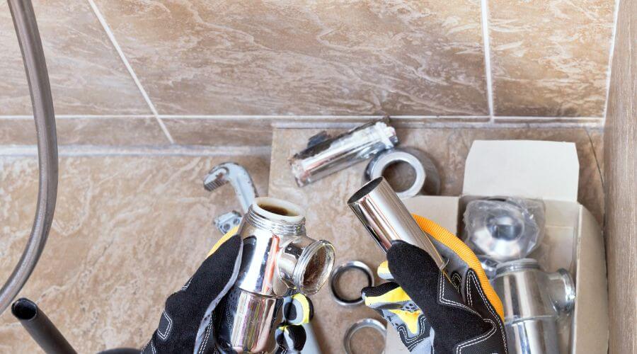 Professional gutter cleaning in Chesapeake, VA